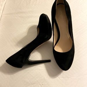 Cole Haan pumps size 8.5 fit like size 9